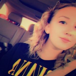 Meet your Posher, Adry